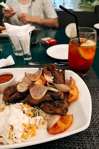 805 Cocktail Bar and Restaurant - Osu 5